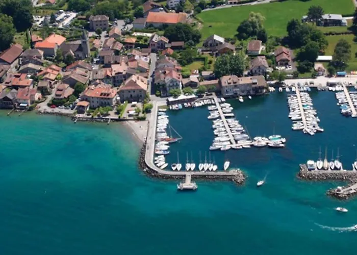 Appartement Duplex « les Pieds Dans L'eau » Nernier
